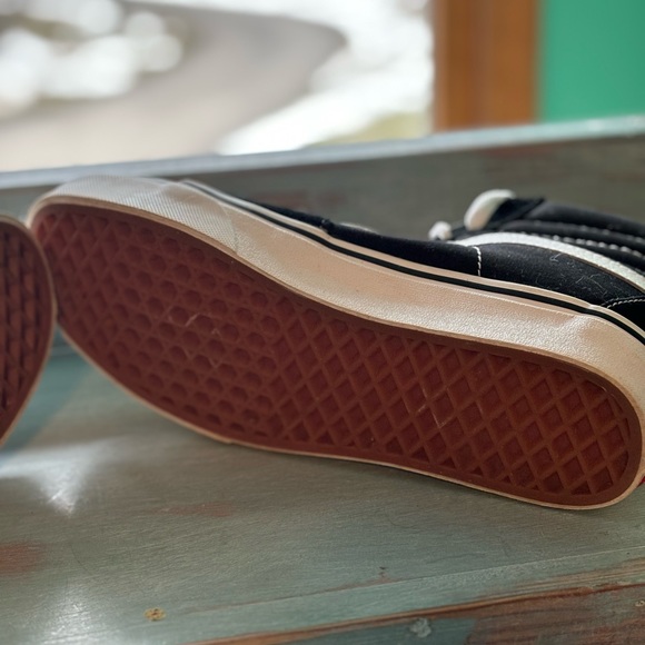 Women’s Vans suede hi tops - Picture 6 of 14